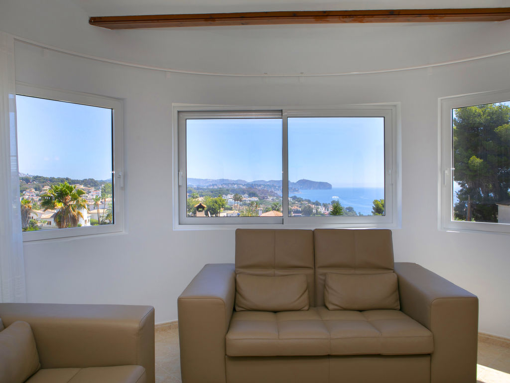 Galenia — Living Room