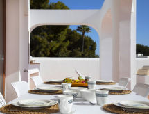 Op 600 m van zee: Modern vakantiehuis met privézwembad in Calpe - thumbnail 2