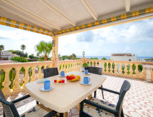 Vrijstaande woning met privézwembad op 800m van strand La Fustera - thumbnail 2