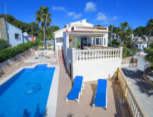 Vrijstaande woning met privézwembad op 800m van strand La Fustera - thumbnail 1