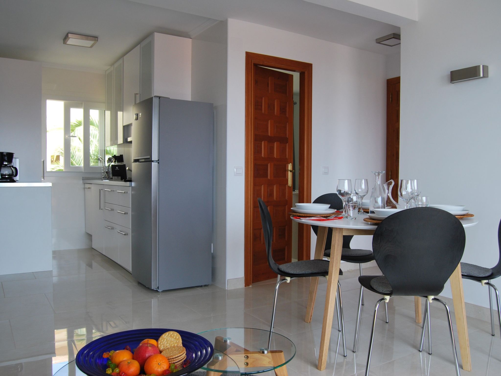 Discover the ideal holiday flat for up to 3 people in Calp, Valencia, just a stone's throw from the sparkling sea and the clean sandy beach. Nestled in the charming old town of Calp, this flat, loving..