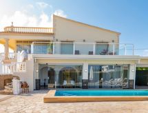 Ruime vrijstaande villa met privézwembad in Calpe, vlakbij zee - thumbnail 1