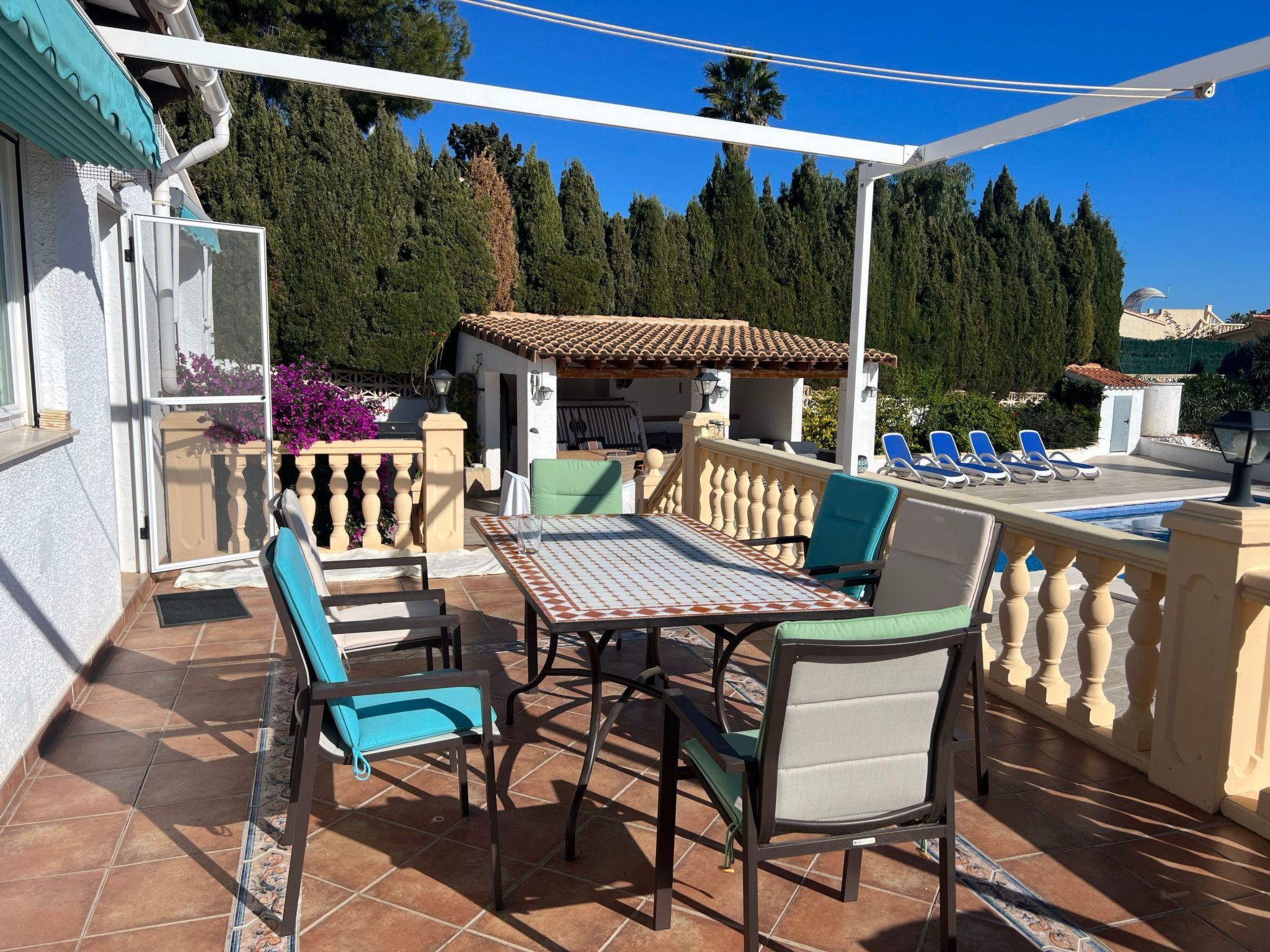 Schicker Bungalow in extrem ruhiger Lage und doch zentral gelegen-Image-tags.info