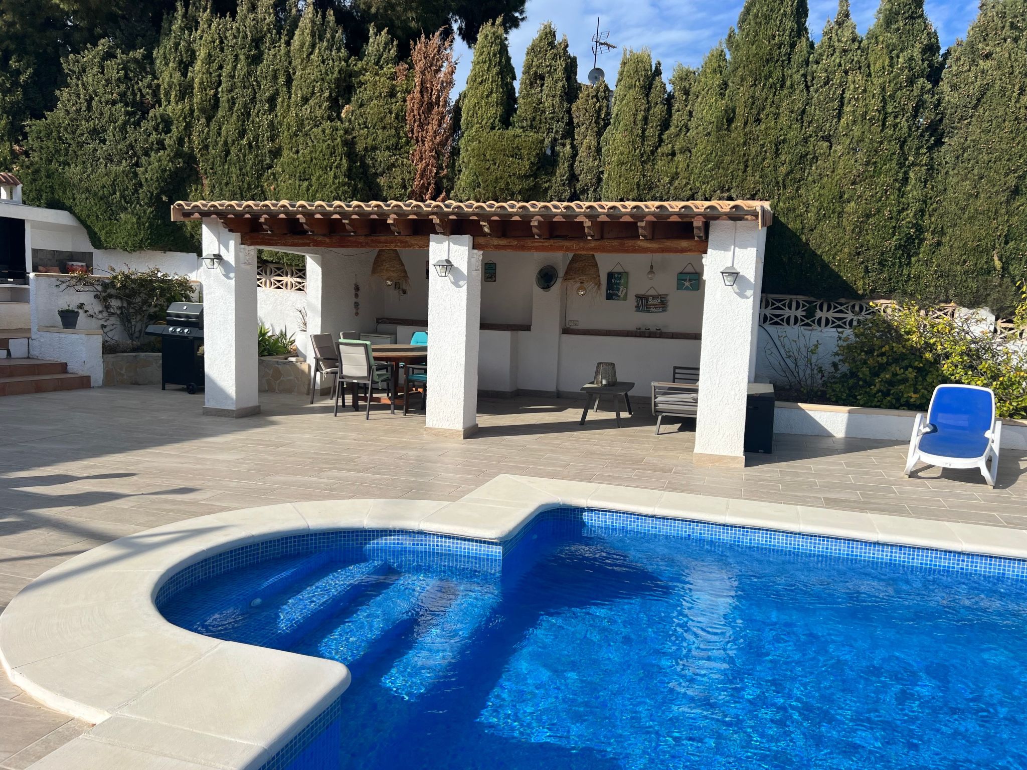 Schicker Bungalow in extrem ruhiger Lage und doch zentral gelegen-Outside