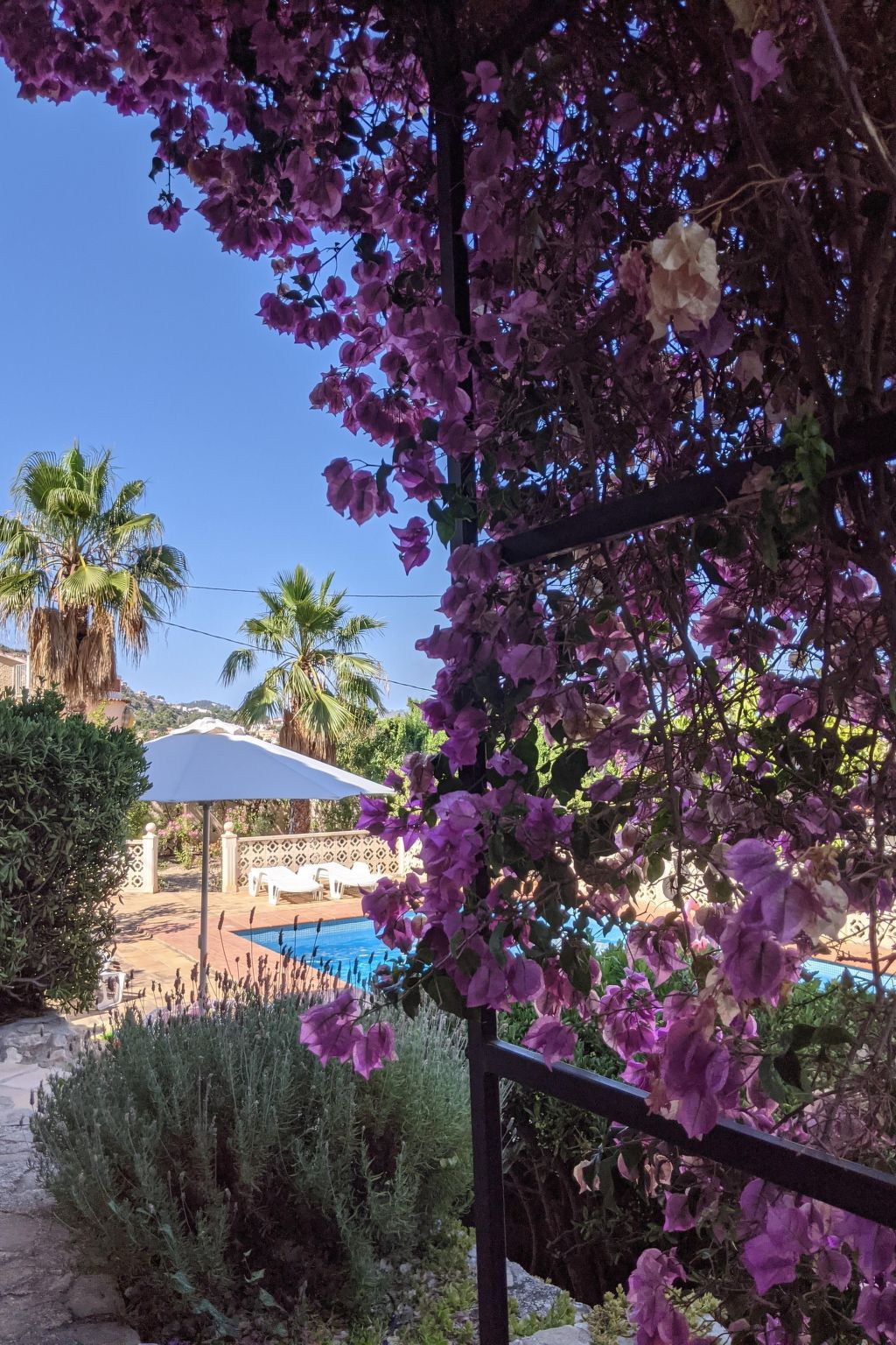 Mit privatem Pool und Meerblick-Binnen