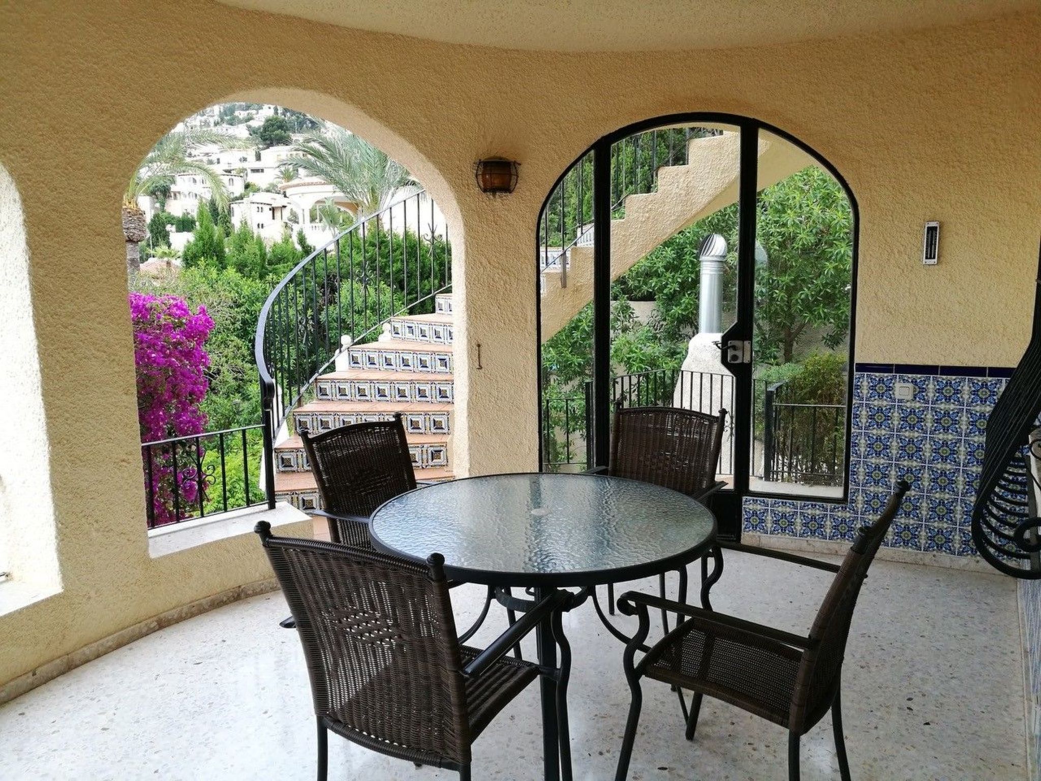 Mit privatem Pool und Meerblick-Binnen