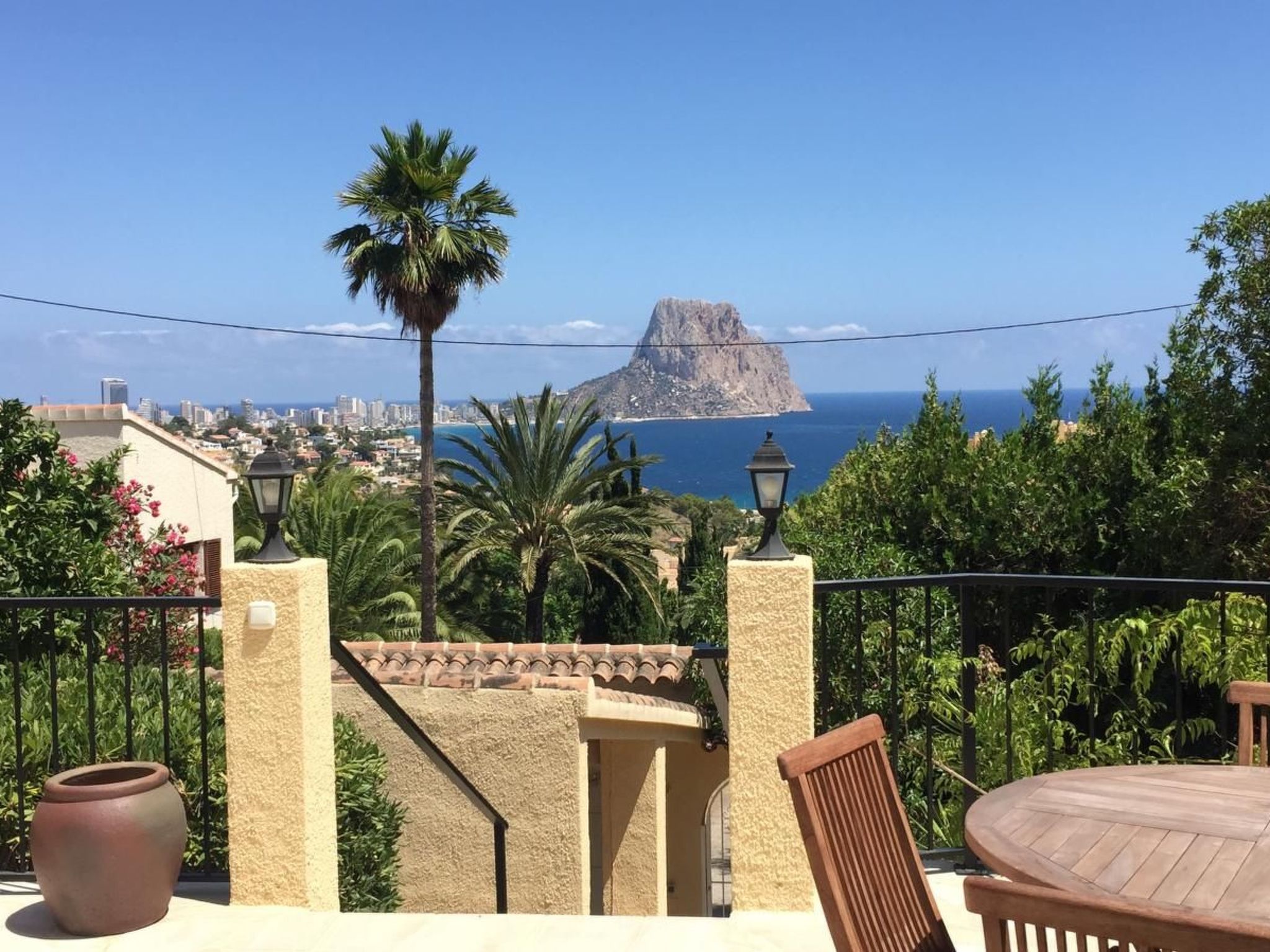 Mit privatem Pool und Meerblick-Binnen