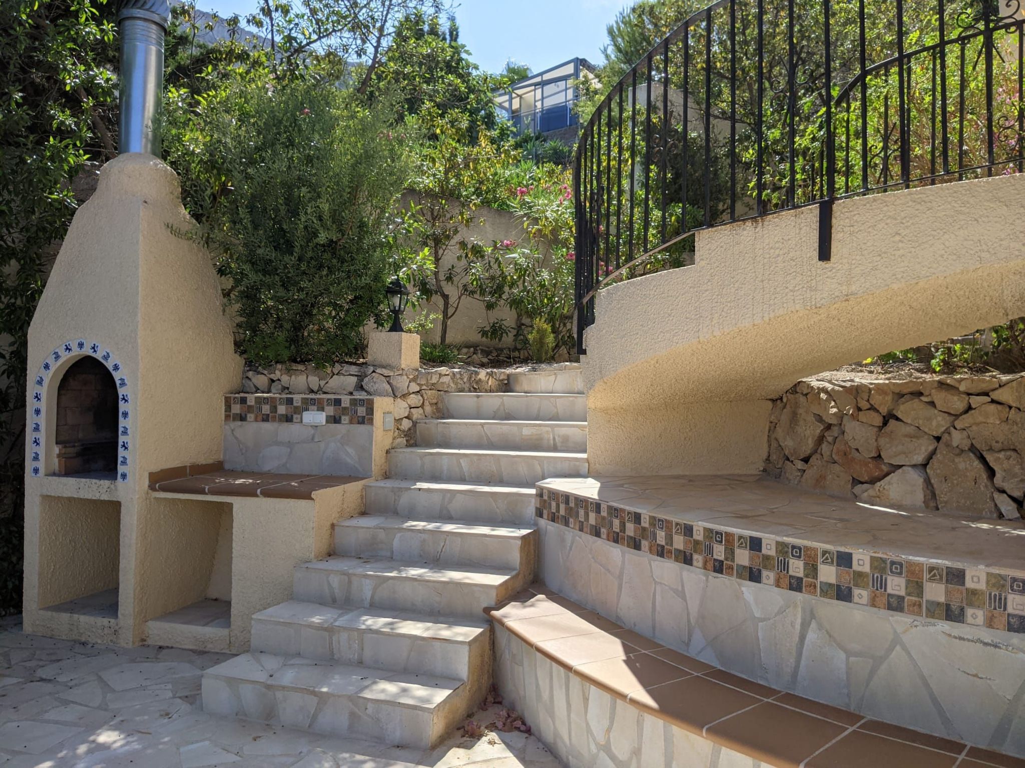 Mit privatem Pool und Meerblick-Binnen