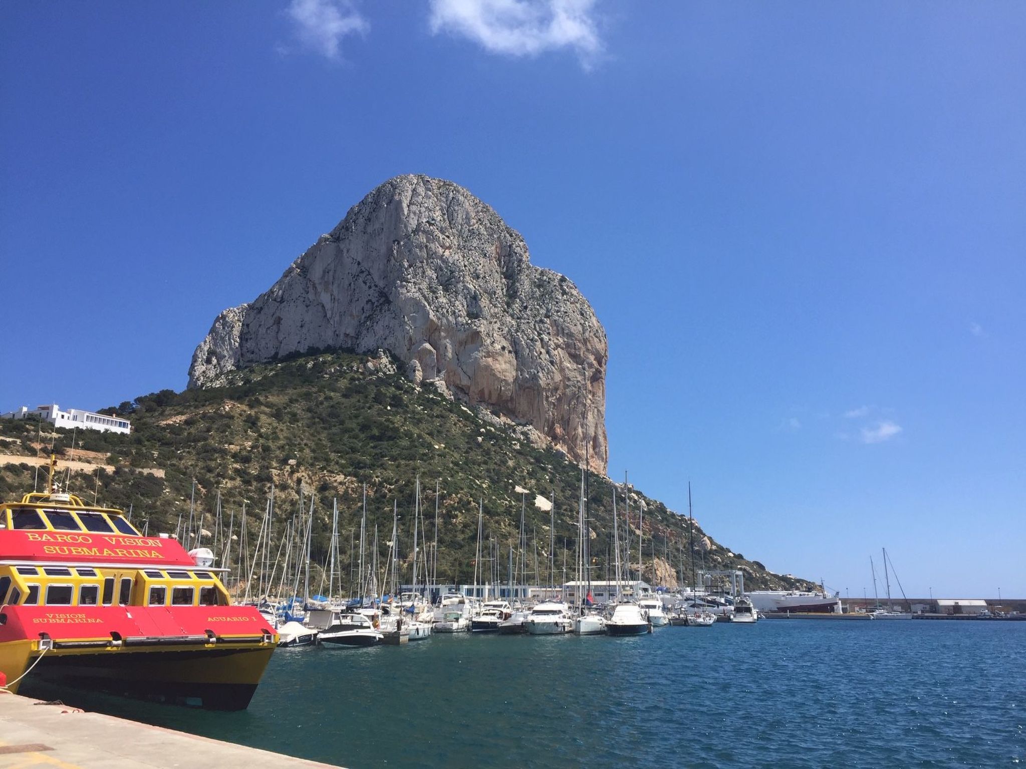 Mit privatem Pool und Meerblick-Binnen