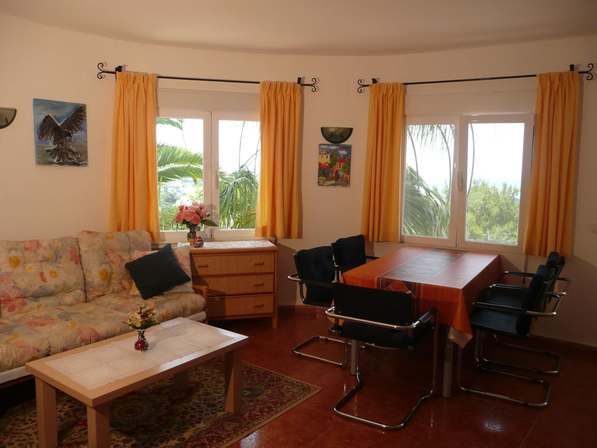 Wohnung in der ersten Etage mit privatem Pool-Dedans