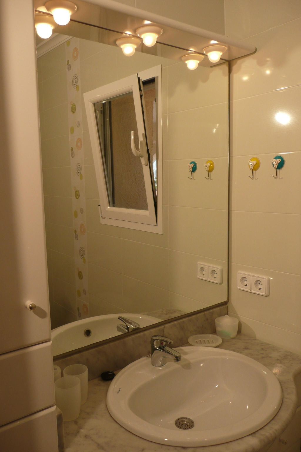 Wohnung in der ersten Etage mit privatem Pool-Dedans