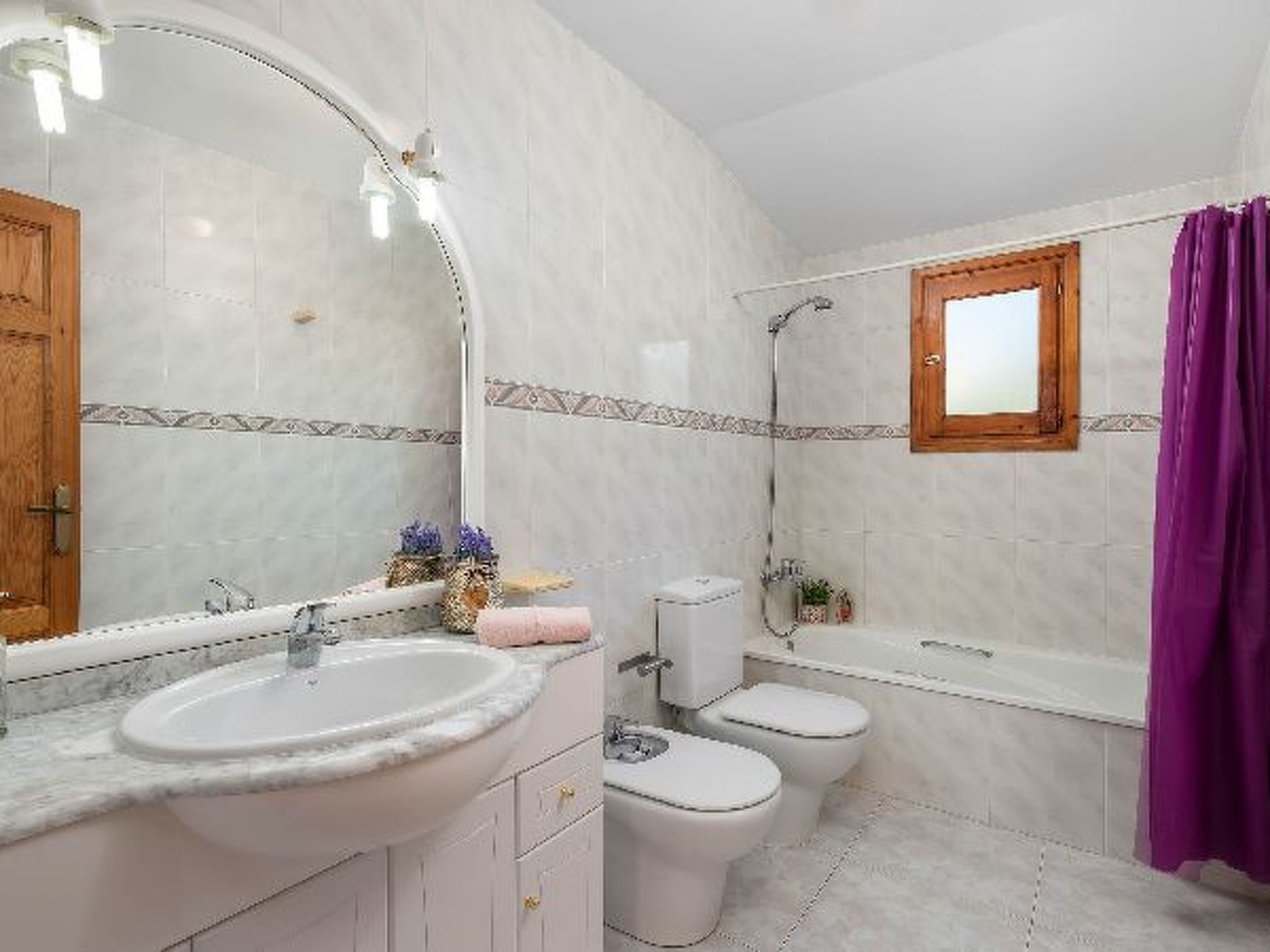 Photo of ES9734.685.1