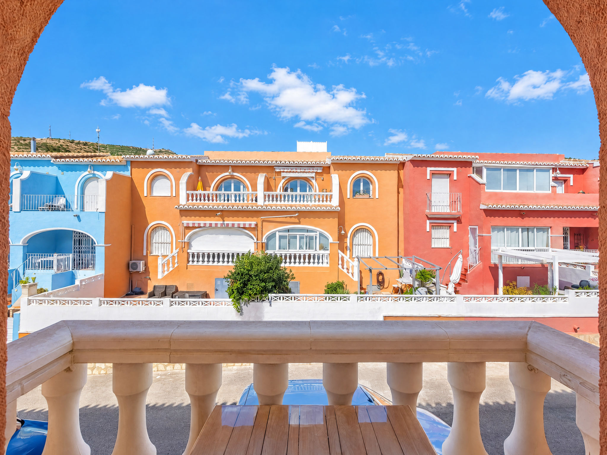 Pueblo de la Paz - Outside