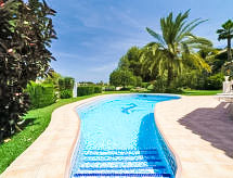 Vrijstaande villa met privézwembad en zeezicht in Moraira - thumbnail 2