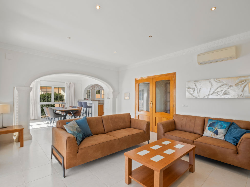 Florencia — Living Room