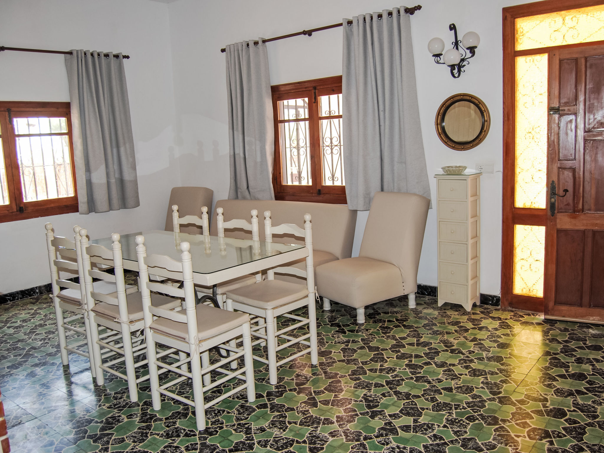 Photo of Ferienvilla, Seeblick, privater Pool und Parkplatz