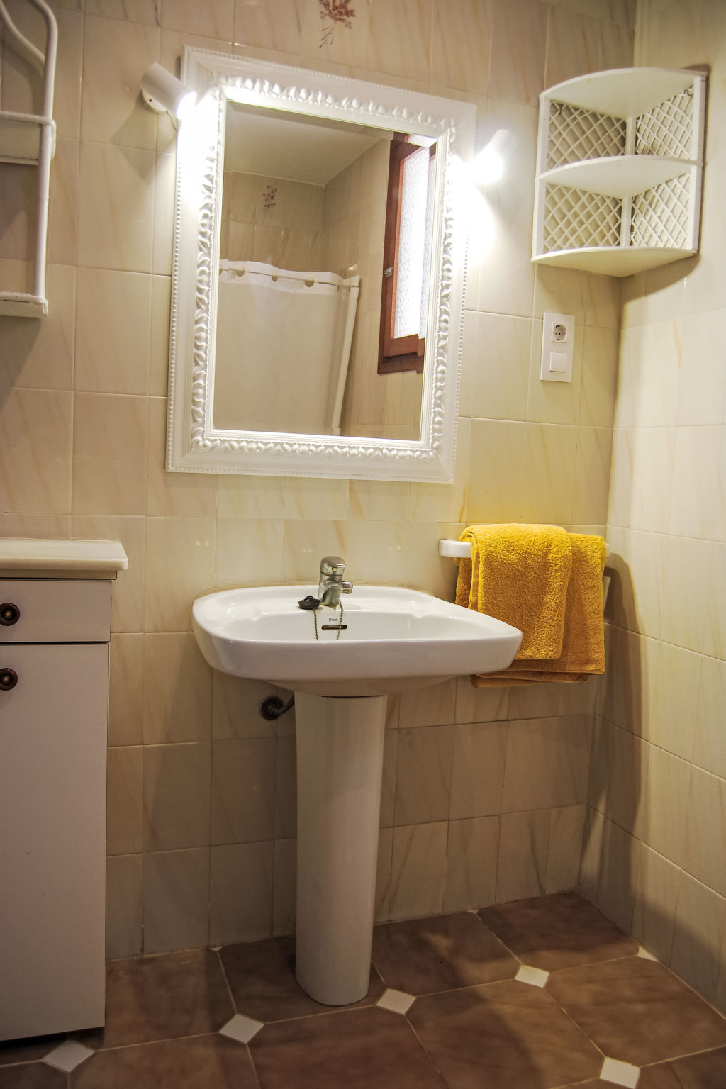 Photo of Ferienvilla, Seeblick, privater Pool und Parkplatz