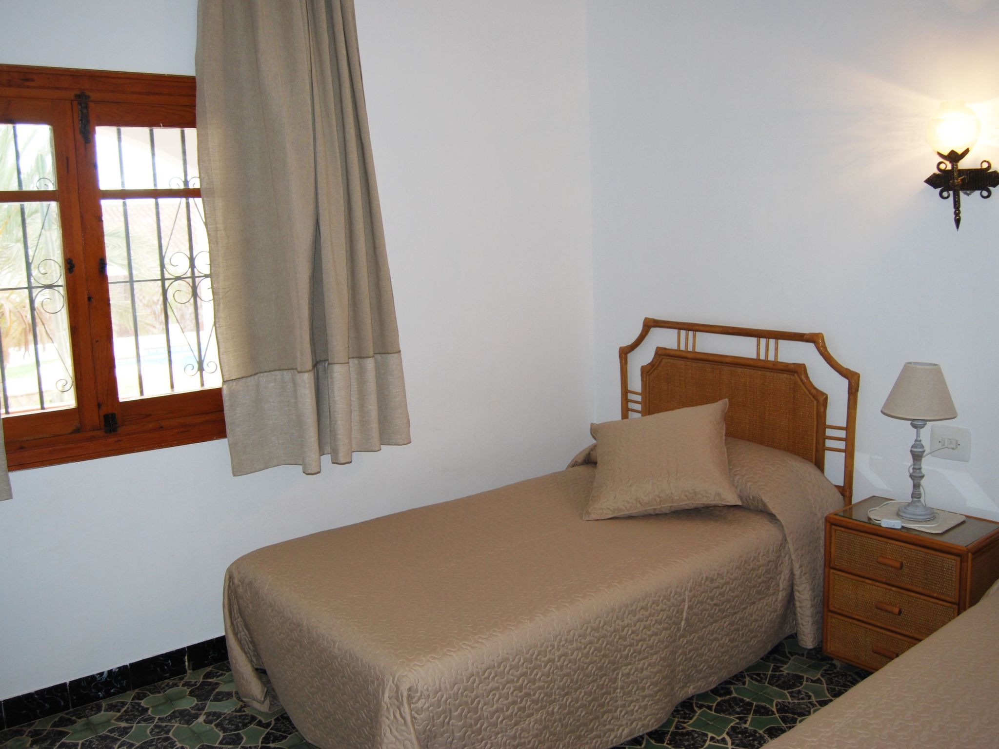 Ferienvilla, Seeblick, privater Pool und Parkplatz-Image-tags.info