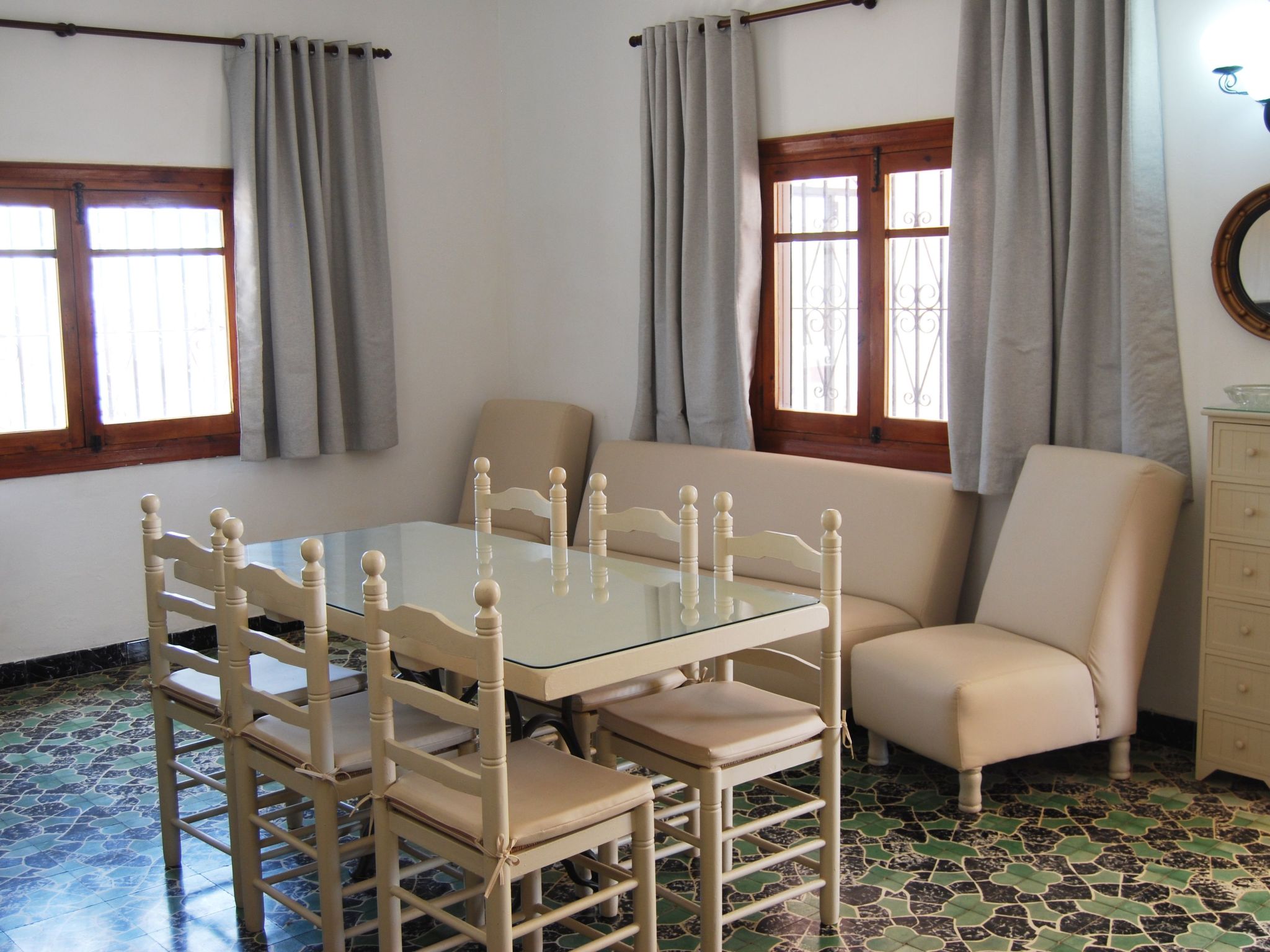 Photo of Ferienvilla, Seeblick, privater Pool und Parkplatz