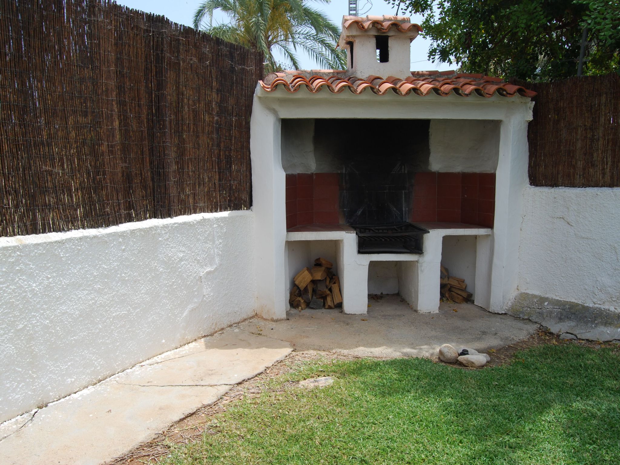 Ferienvilla, Seeblick, privater Pool und Parkplatz-Image-tags.info