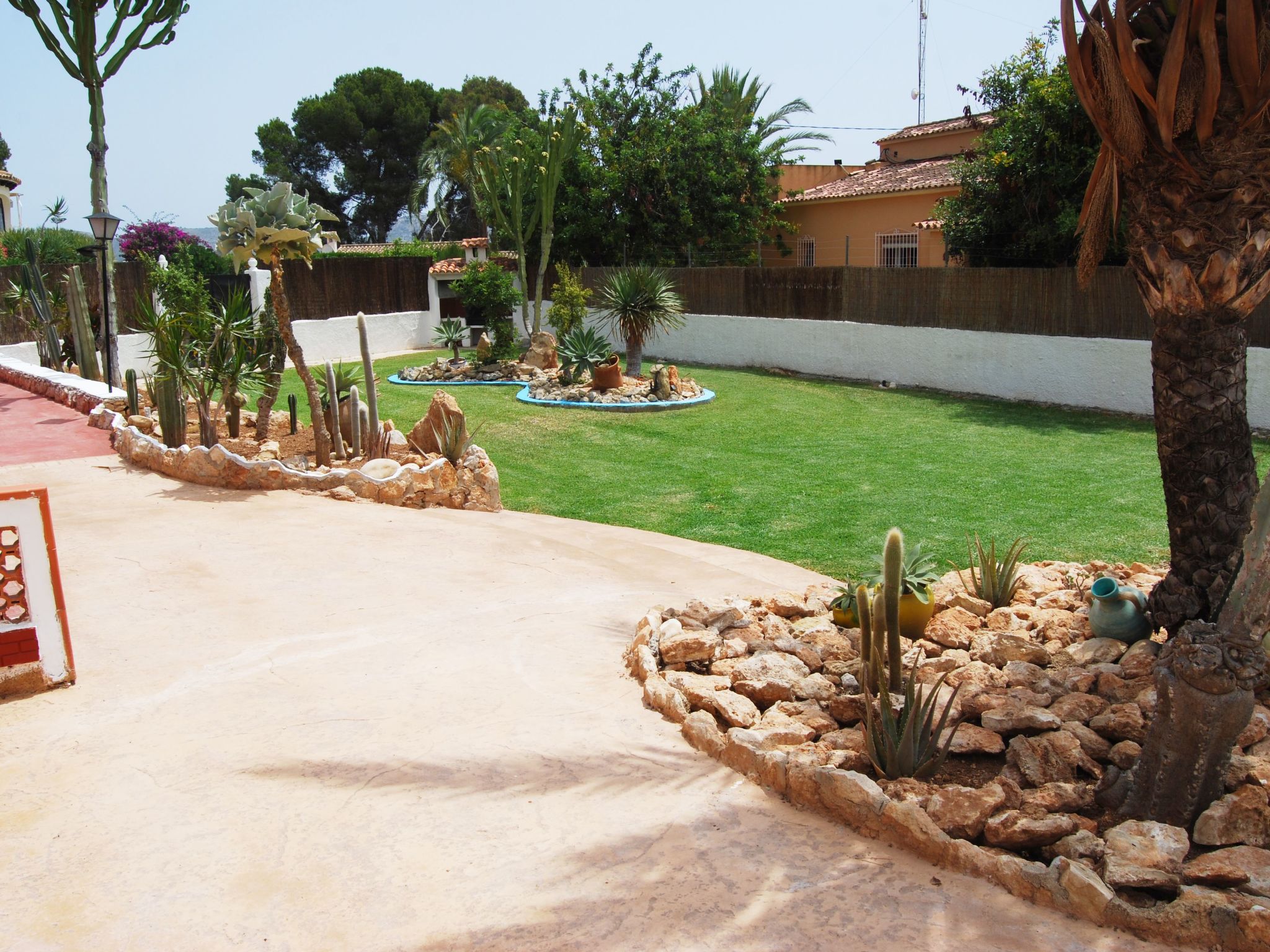 Ferienvilla, Seeblick, privater Pool und Parkplatz-Image-tags.info