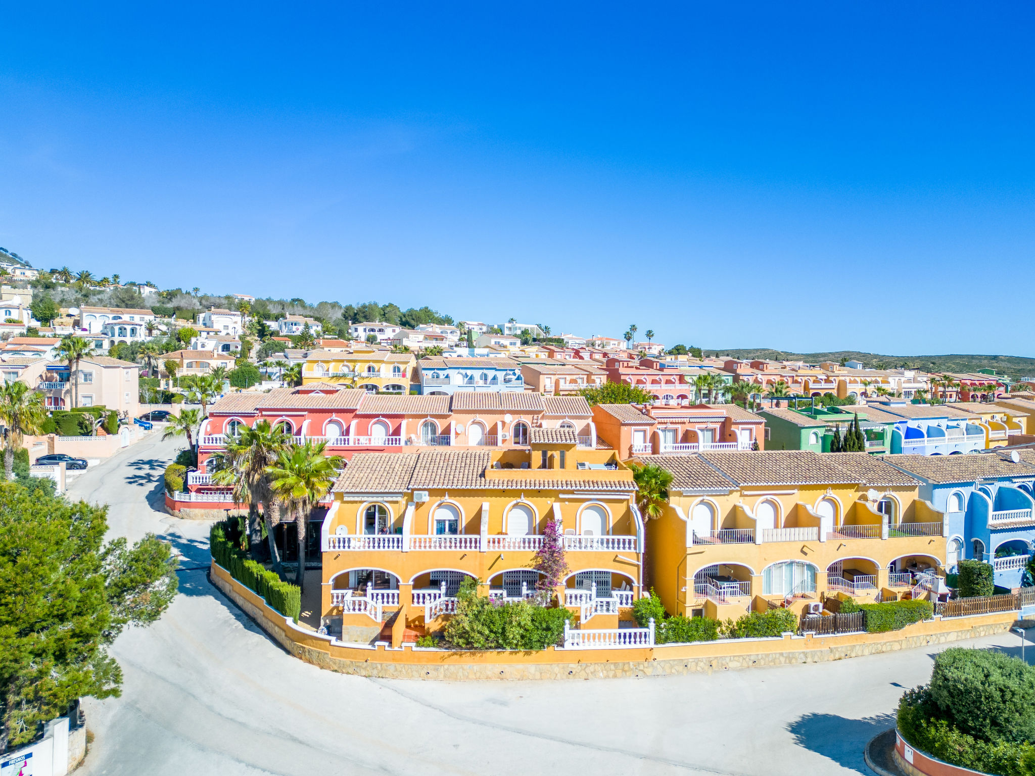 Pueblo de la Paz-Buiten