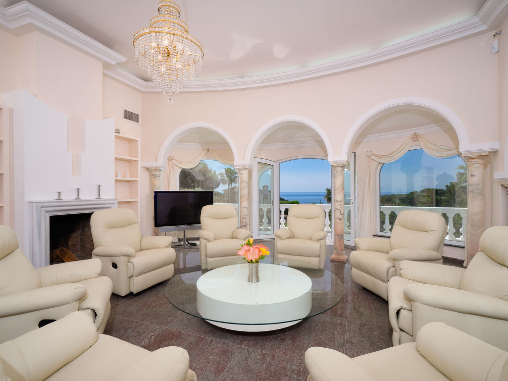 Pepito — Living Room