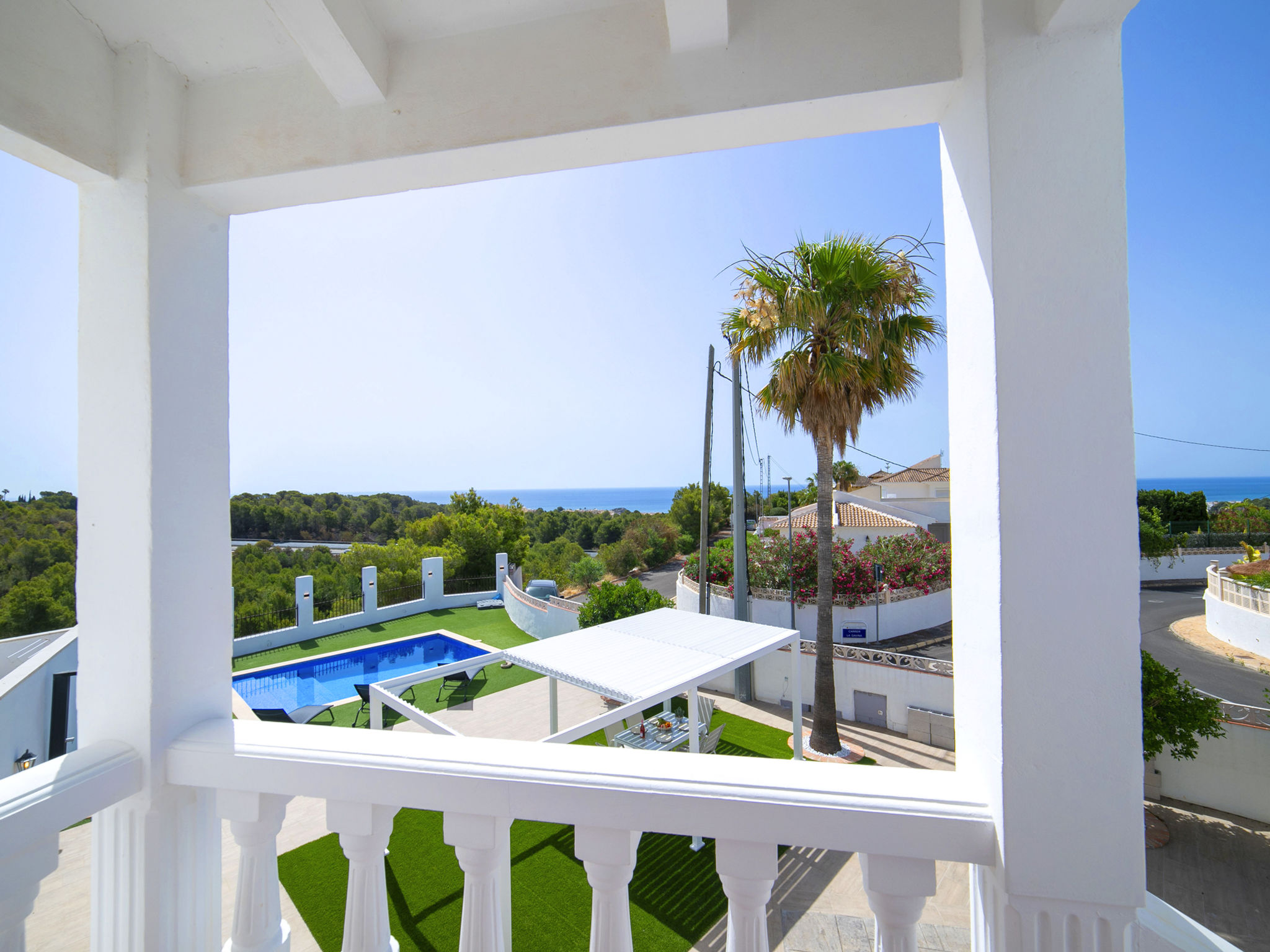El Lloveret - Outside
