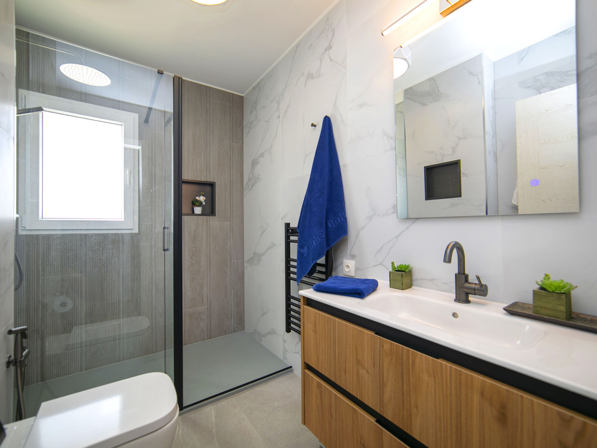 El Lloveret - Inside