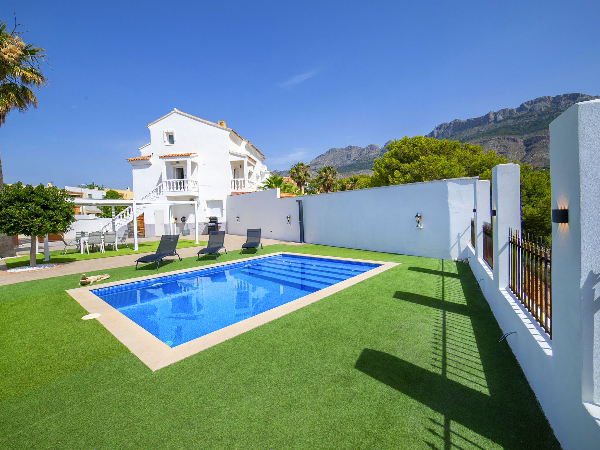 El Lloveret - Outside