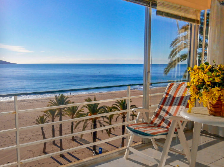 Aan zee: Ruim appartement Turia Playa met zeezicht in Benidorm in Benidorm