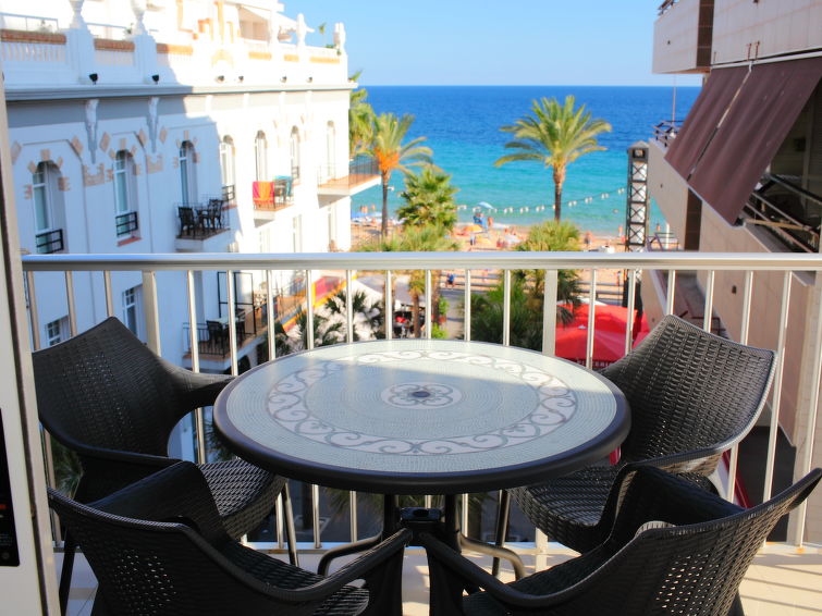 Centraal gelegen appartement met zeezicht in Benidorm in Benidorm