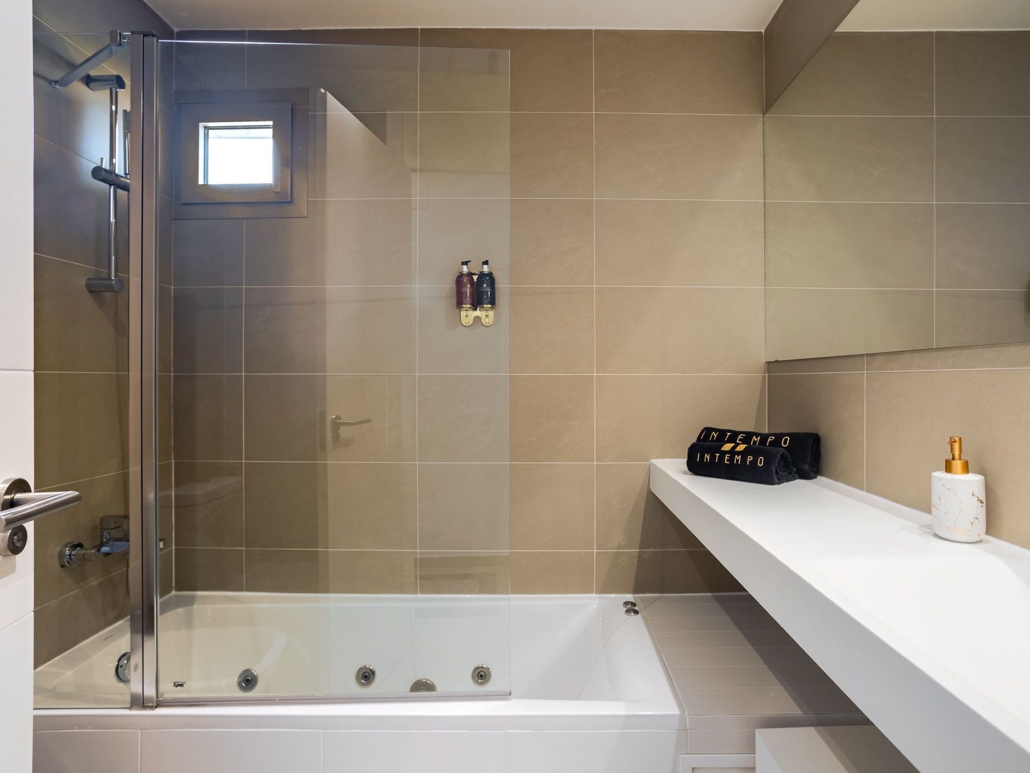 2474028-Image-tags.info