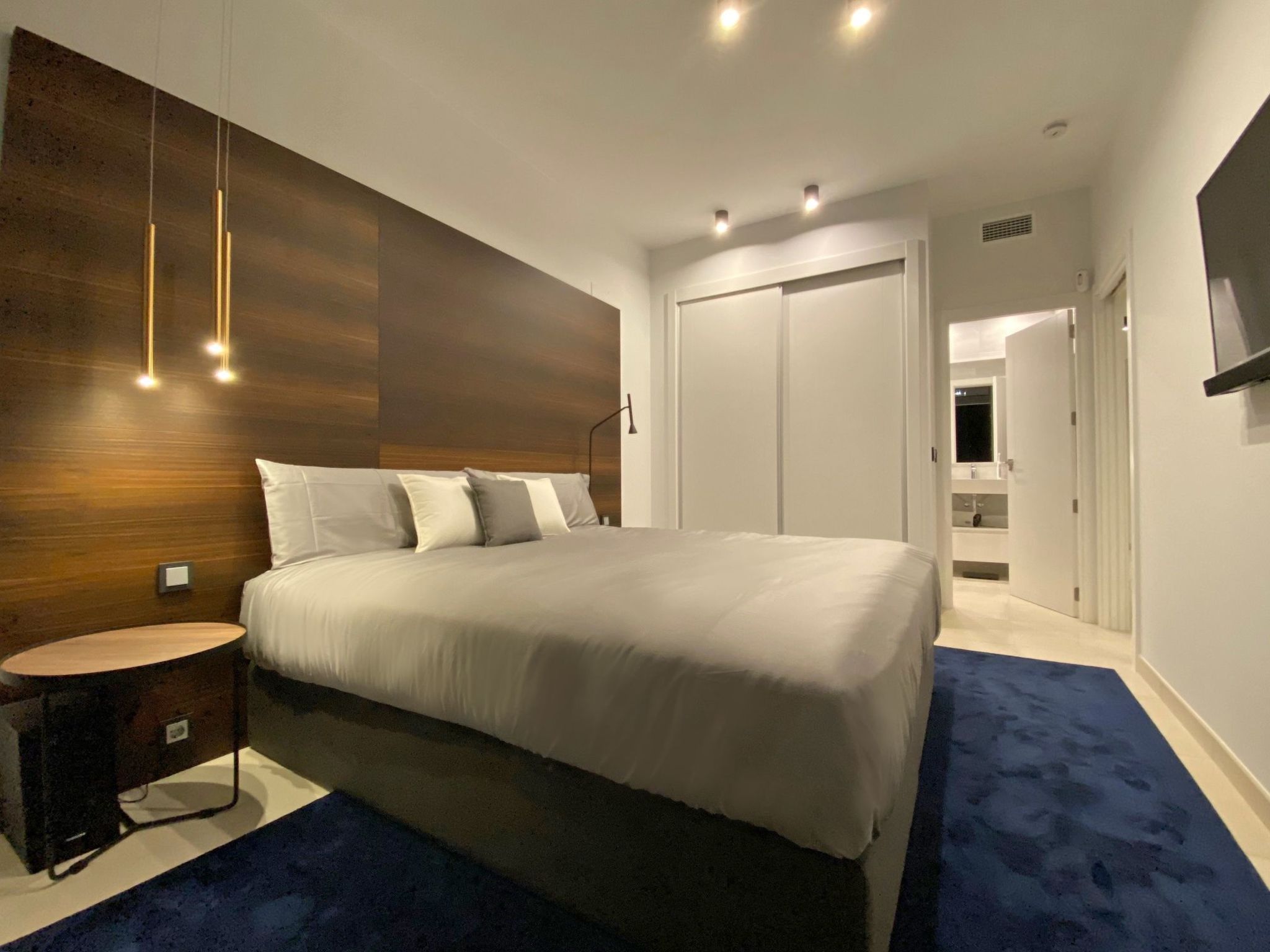 Luxuriöses Apartment mit Pool und Garage am Poniente Beach!-Image-tags.info