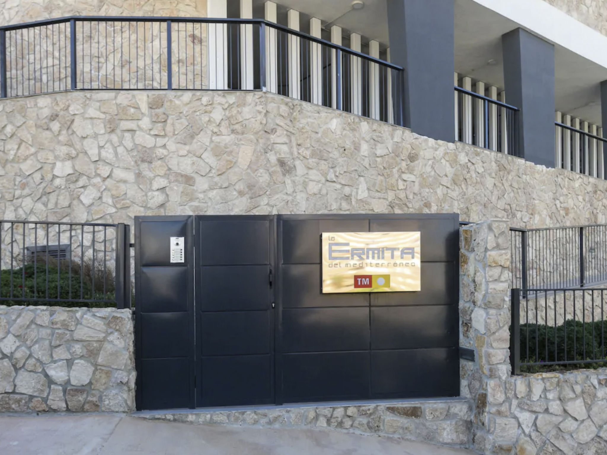 Luxuriöses Apartment mit Pool und Garage am Poniente Beach!-Image-tags.info