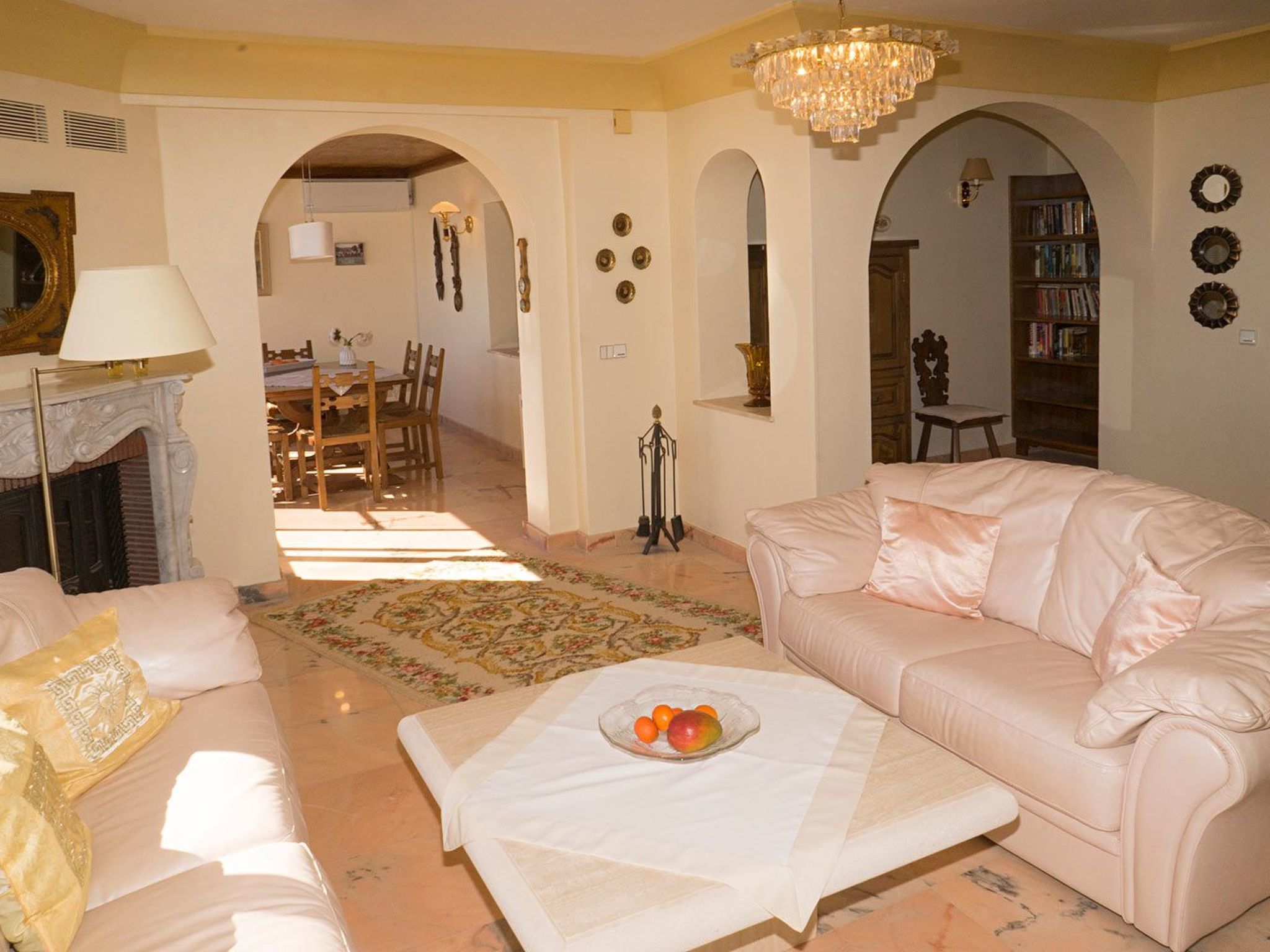 Casa Blanca 4-Dedans