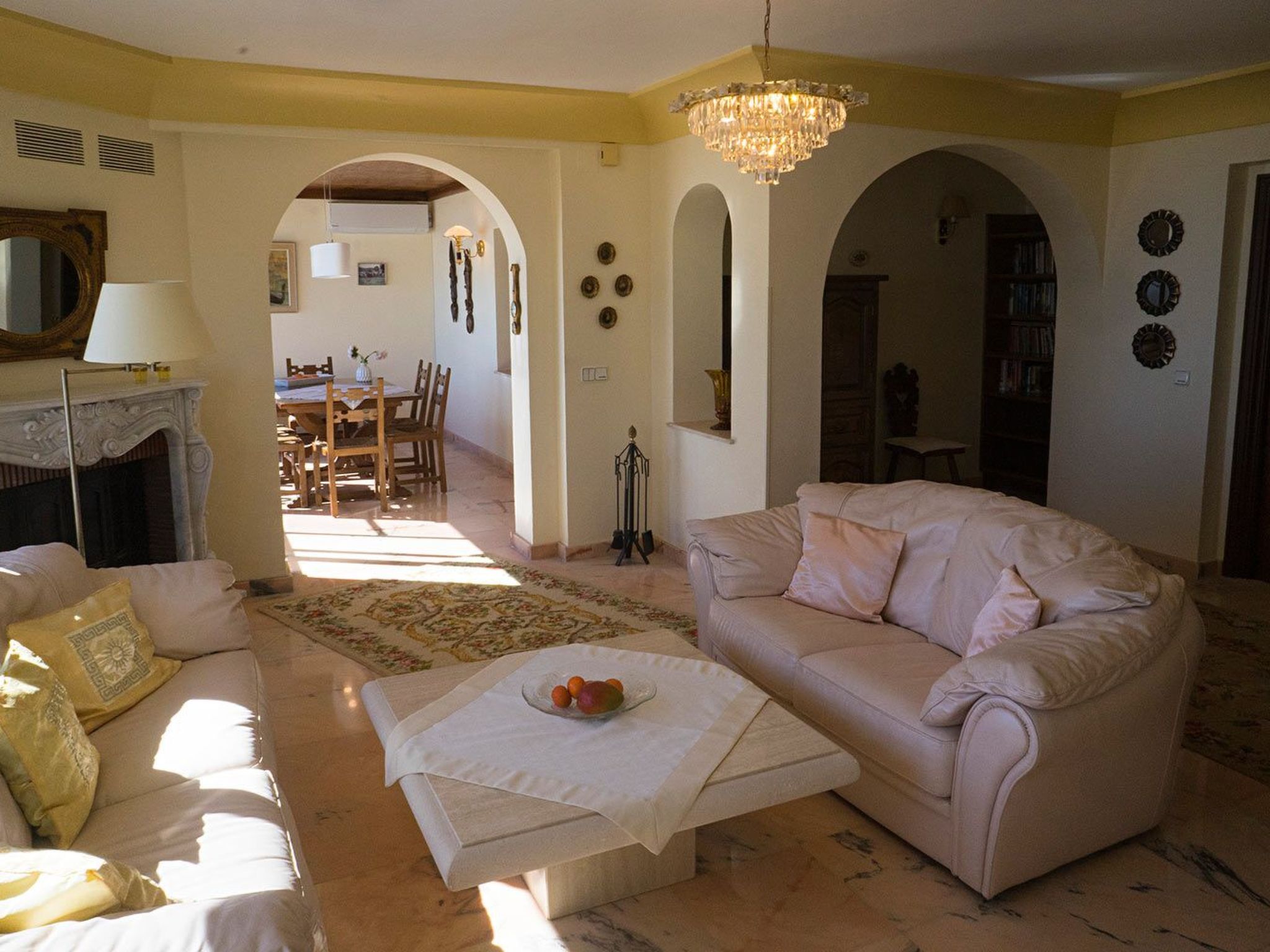 Casa Blanca 4-Dedans