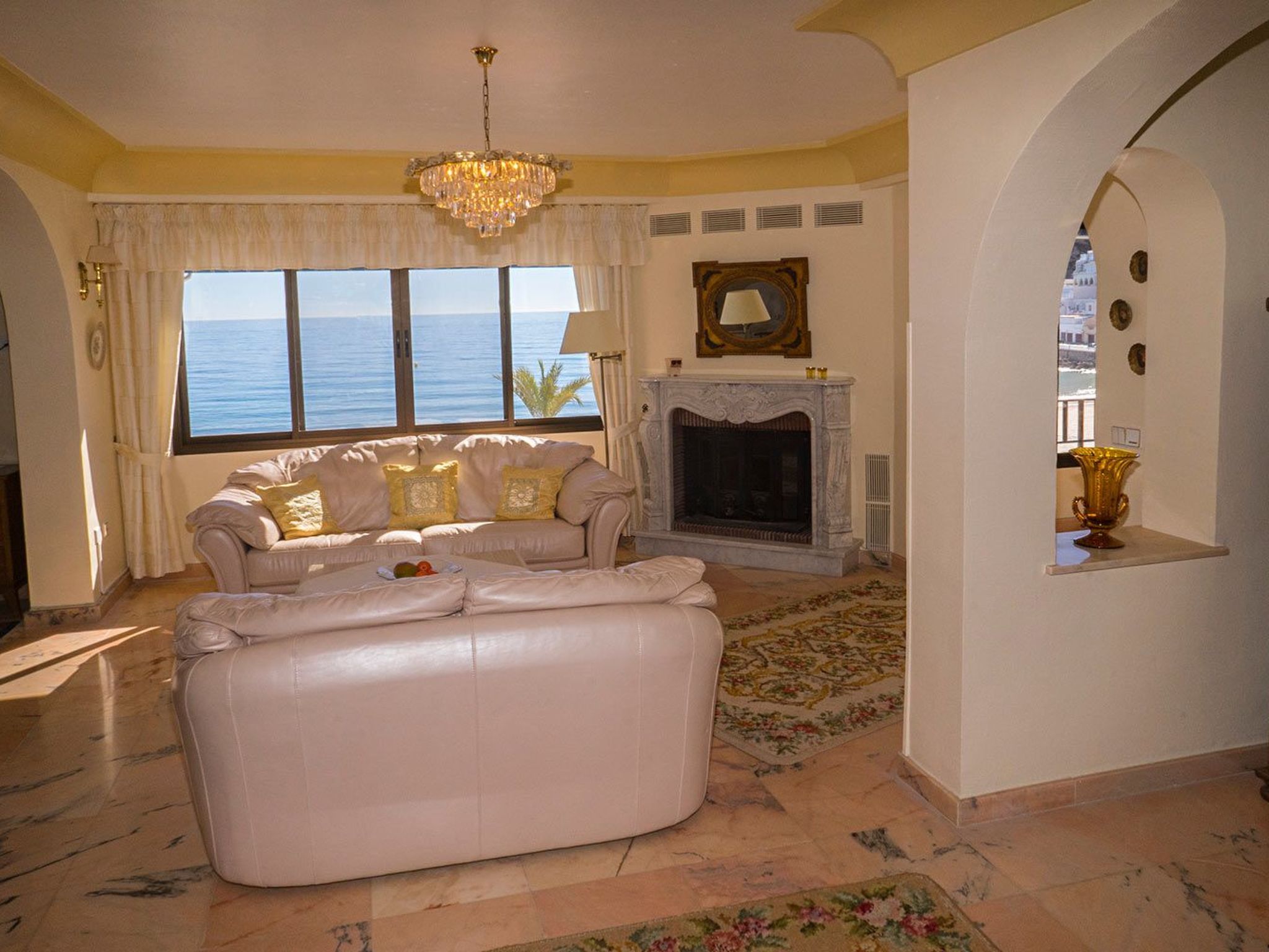 Casa Blanca 4-Dedans