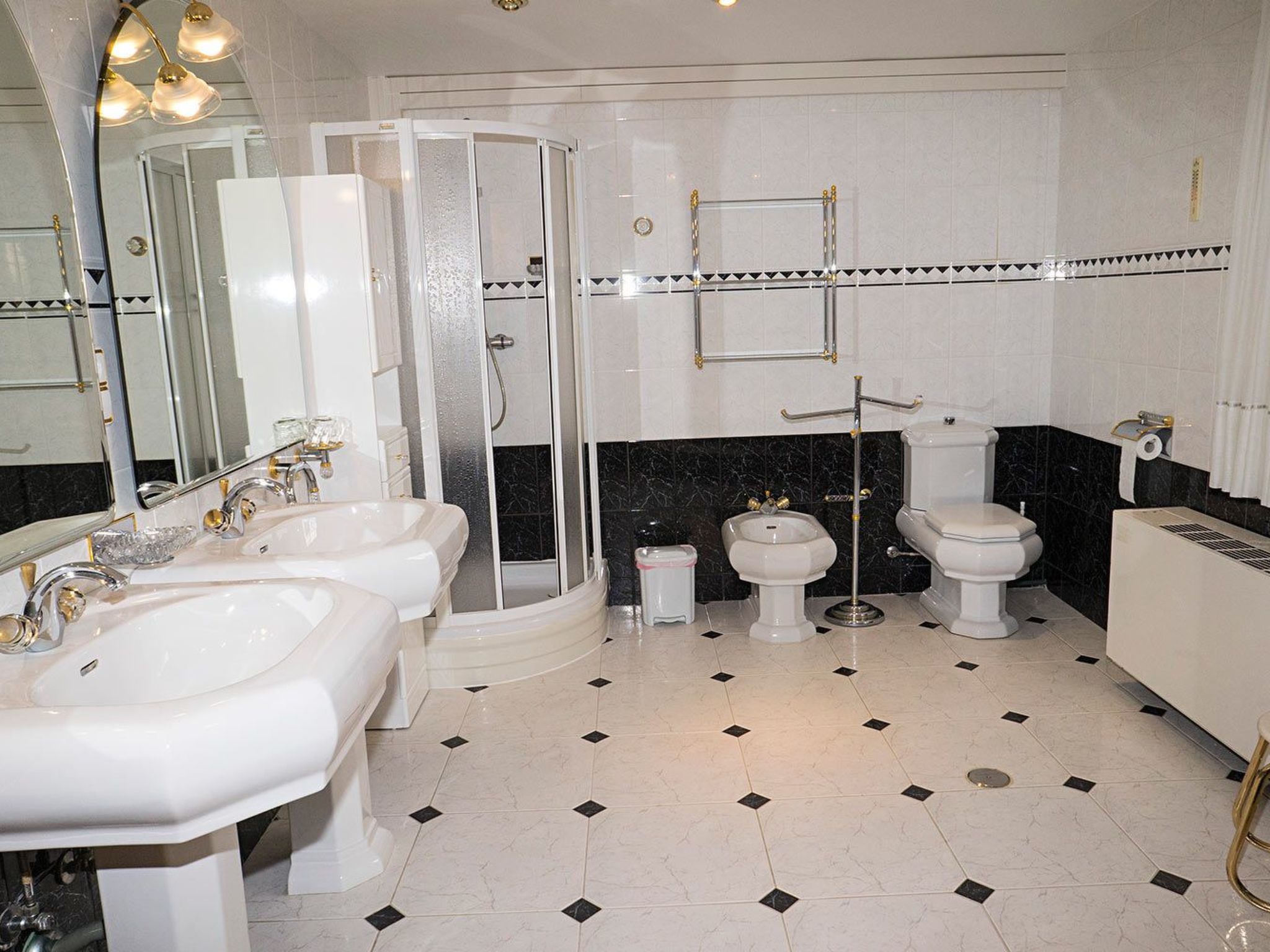 Casa Blanca 4-Dedans