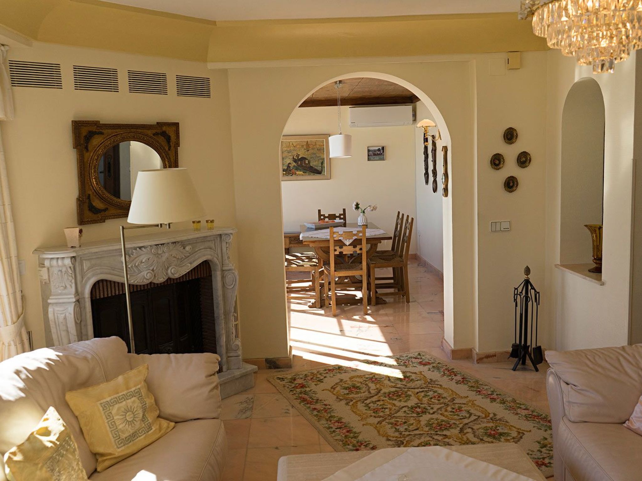 Casa Blanca 4-Dedans