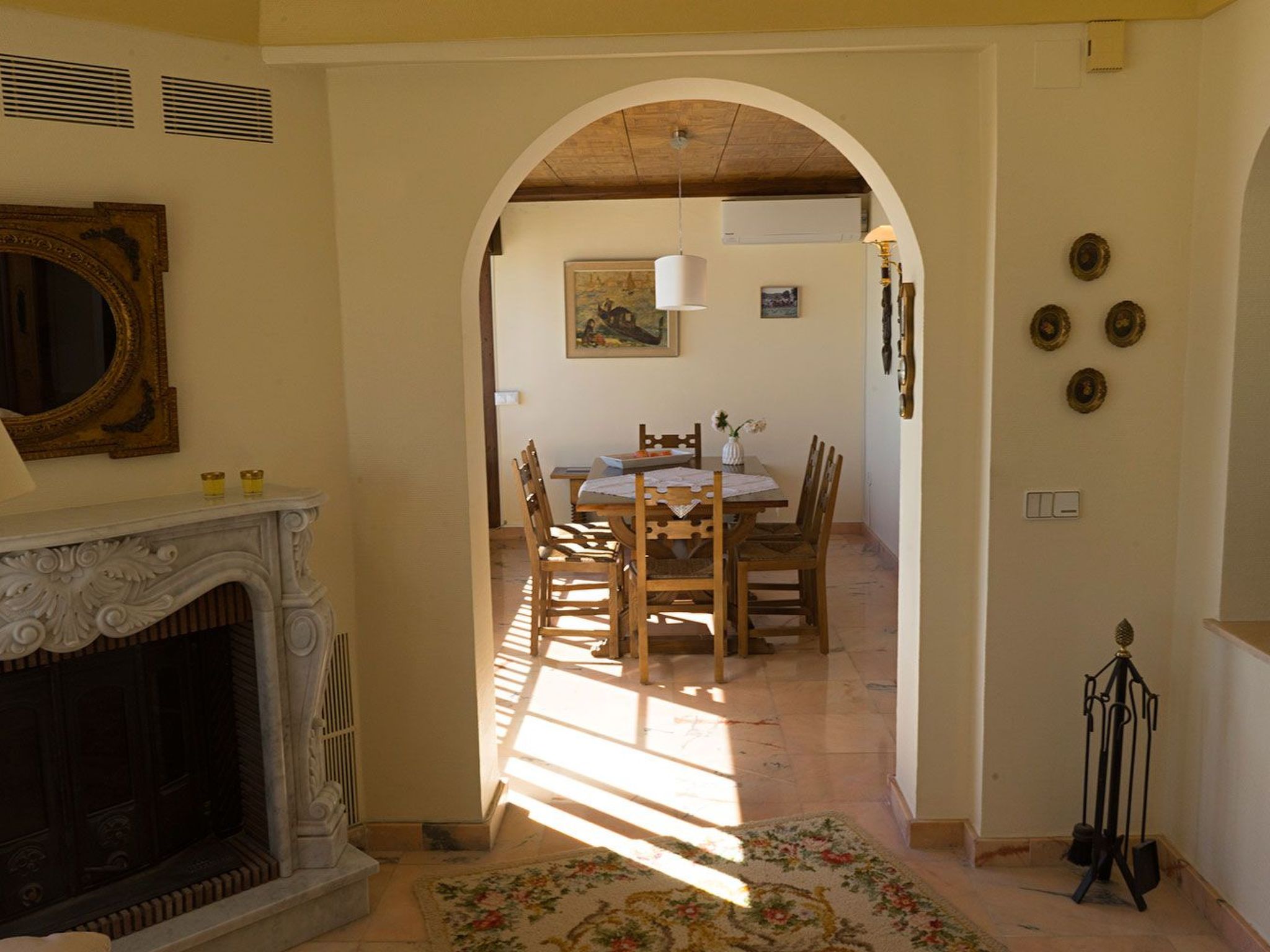 Casa Blanca 4-Dedans