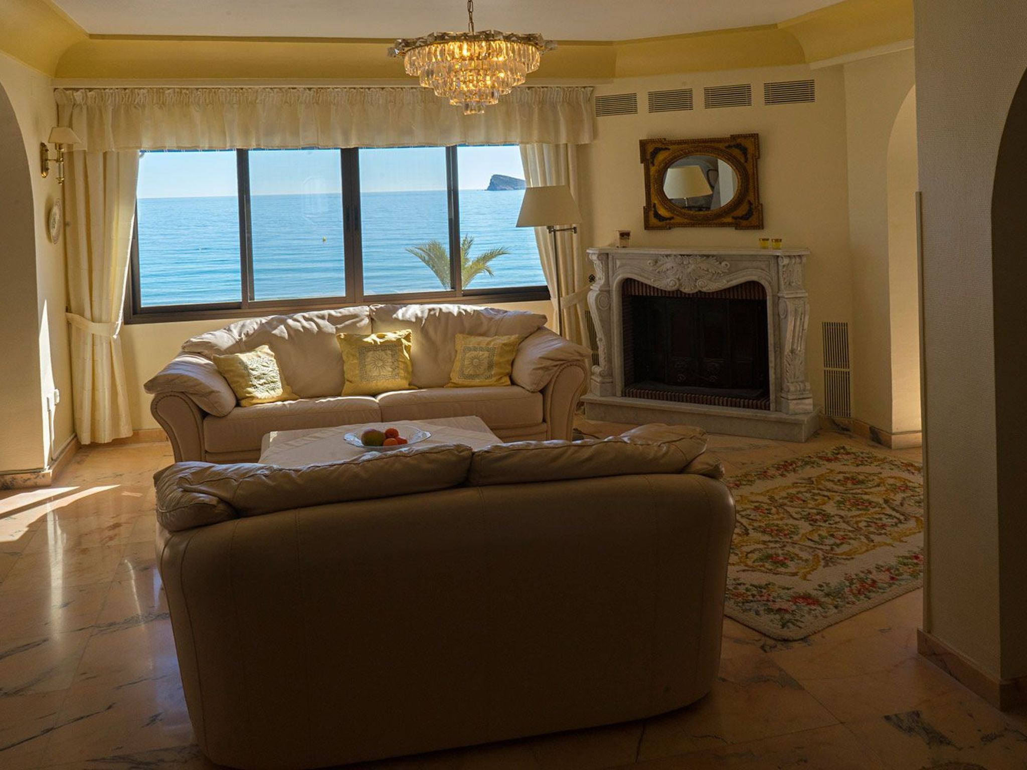 Casa Blanca 4-Dedans