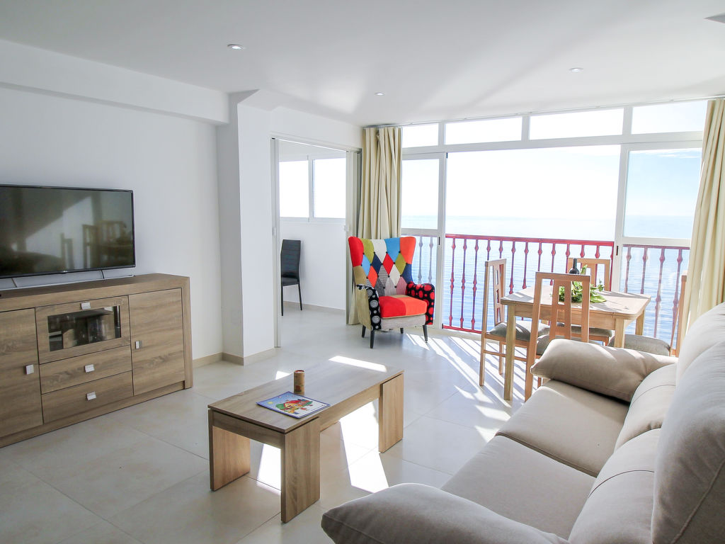 Las Damas — Living Room