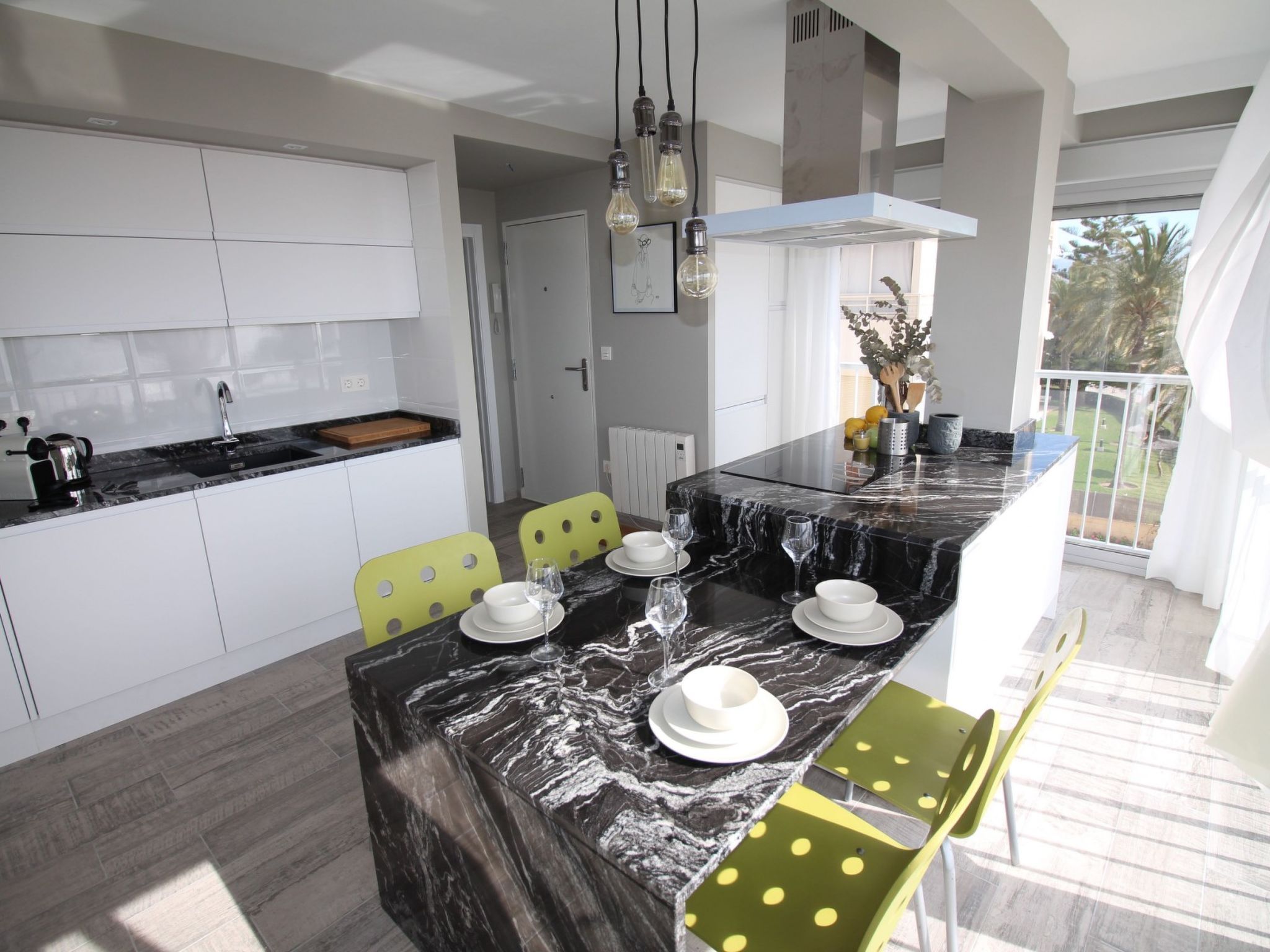Appartement APARTAMENTO MEDITERRANEO – Cuisine et coin repas, photo 7 sur 25