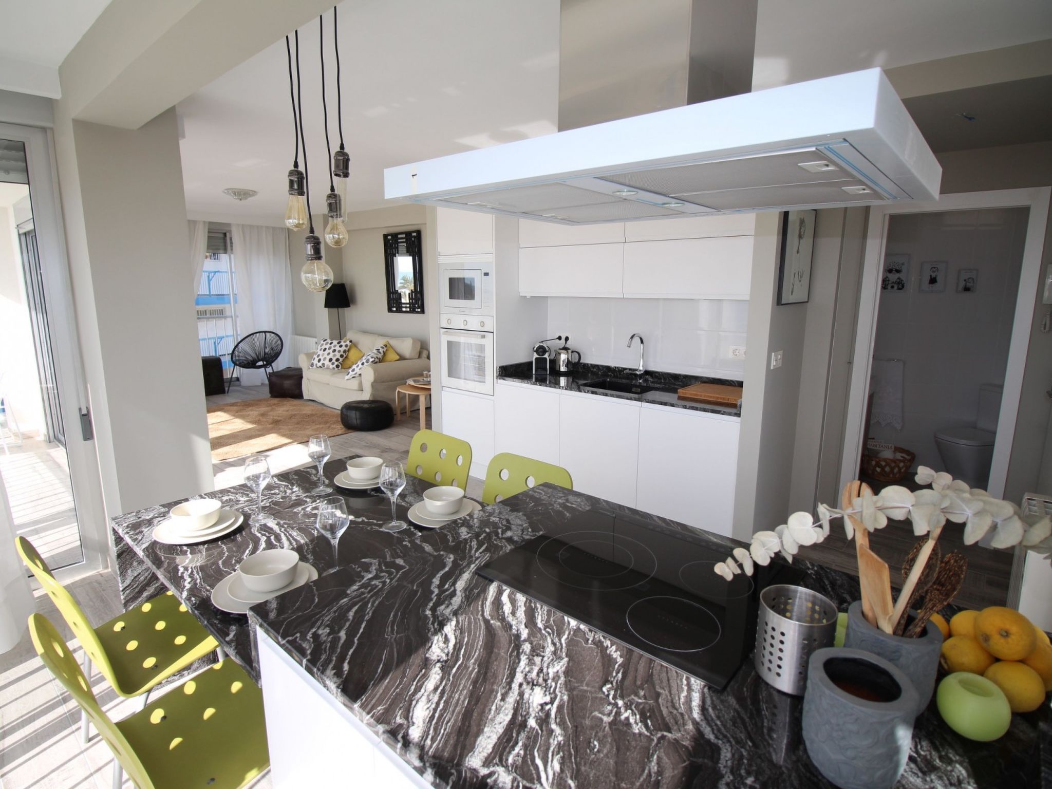 Appartement APARTAMENTO MEDITERRANEO – Cuisine et coin repas, photo 8 sur 25