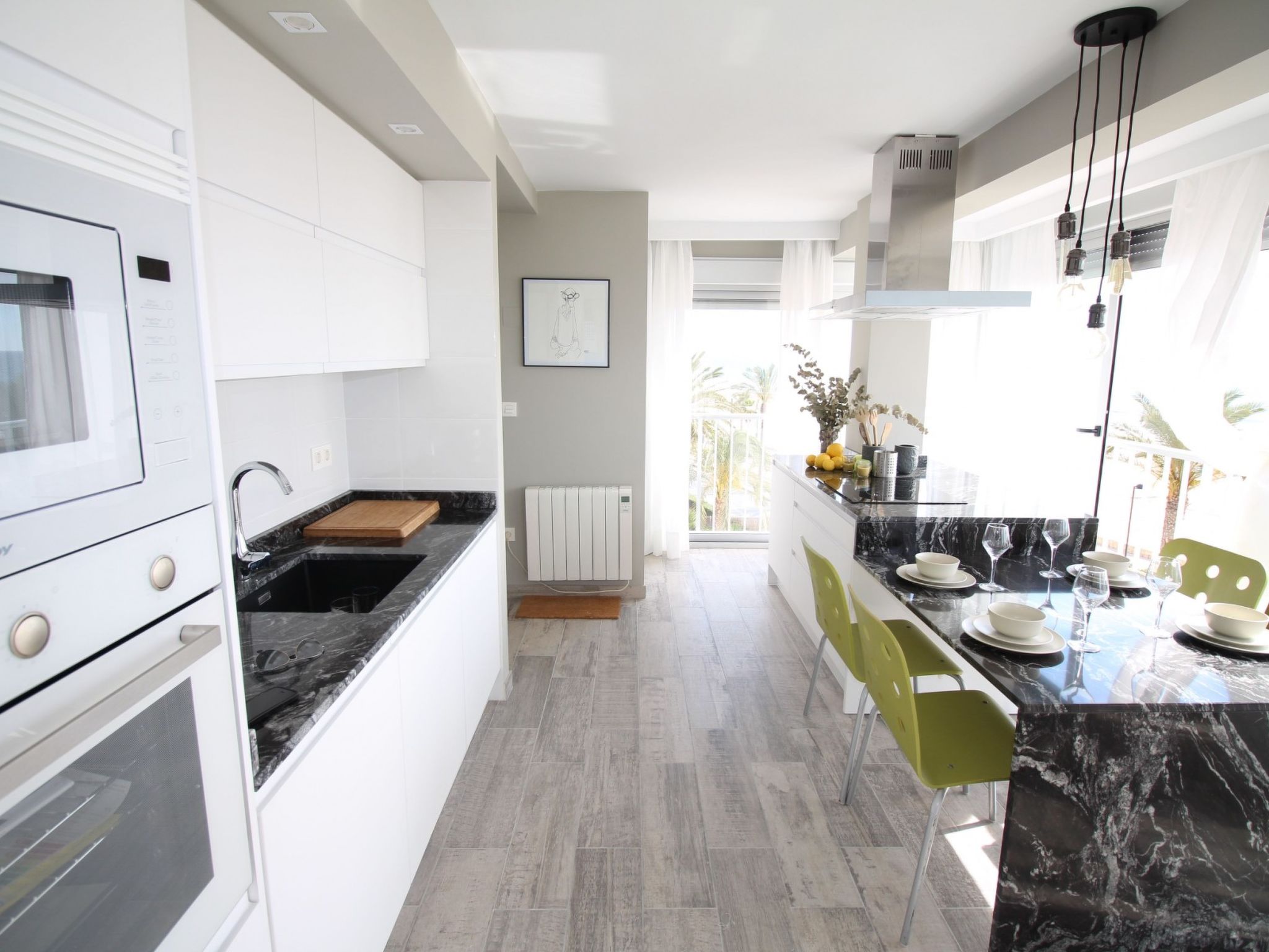 Appartement APARTAMENTO MEDITERRANEO – Cuisine et coin repas, photo 19 sur 25