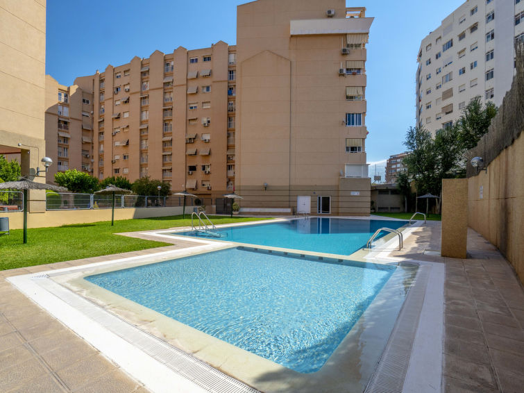 7-persoons appartement in Alicante op 500 m van de zee in Alicante