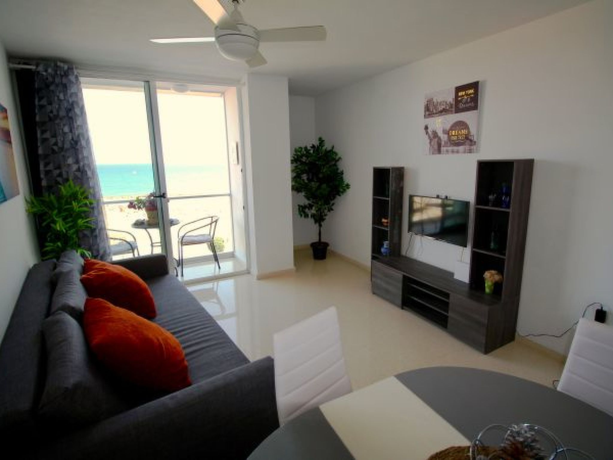 Photo of APARTAMENTO POSTIGUET CON BALCON