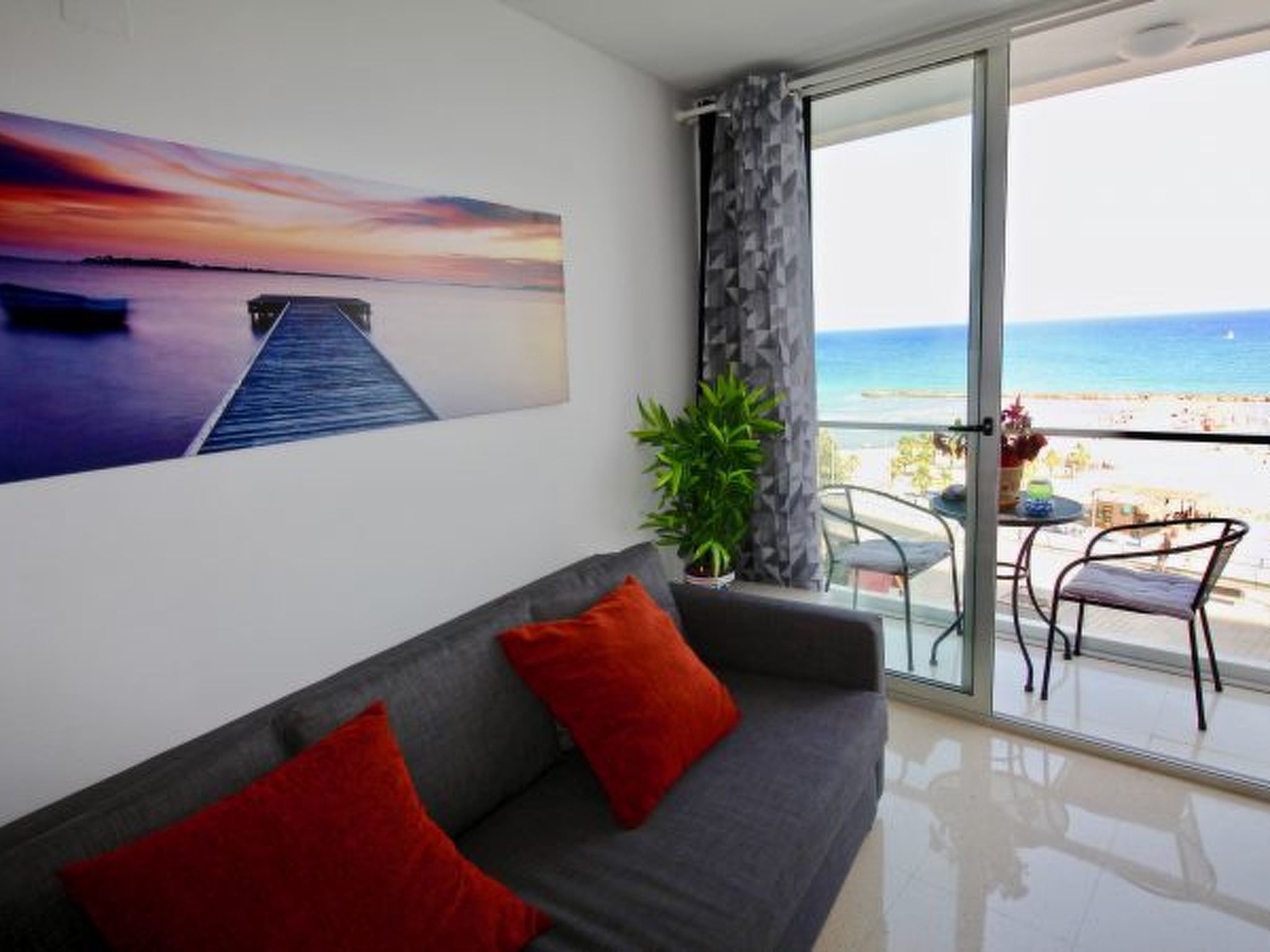 Photo of APARTAMENTO POSTIGUET CON BALCON