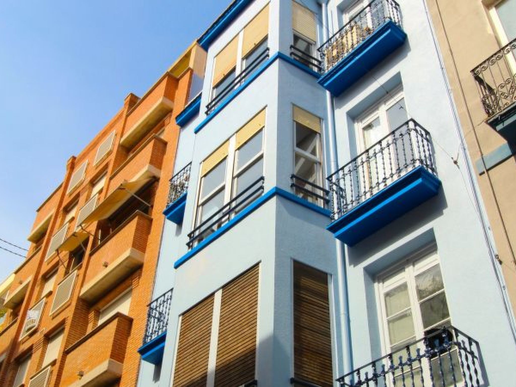 Photo of APART. GRANDE Y LUMINOSO EN EL CENTRO DE ALICANTE